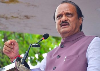 पुण्यात काँग्रेसला अजित दादांचा मोठा धक्का!