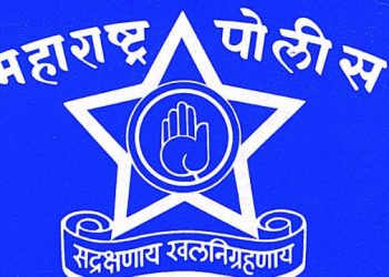 खाकीतील देवदूताने धावपळ करून हृदयविकाराचा झटका आलेल्या नागरिकाचा वाचवला जीव!