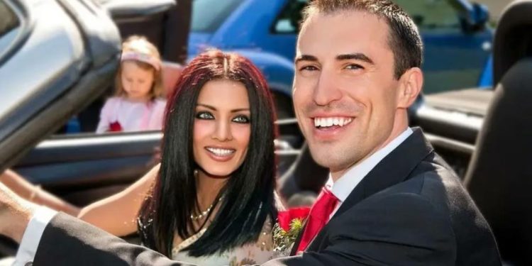 ‘रॉड घालण्याची धमकी’, ‘वरिष्ठांसोबत रात्र घालवण्याचा दबाव’!