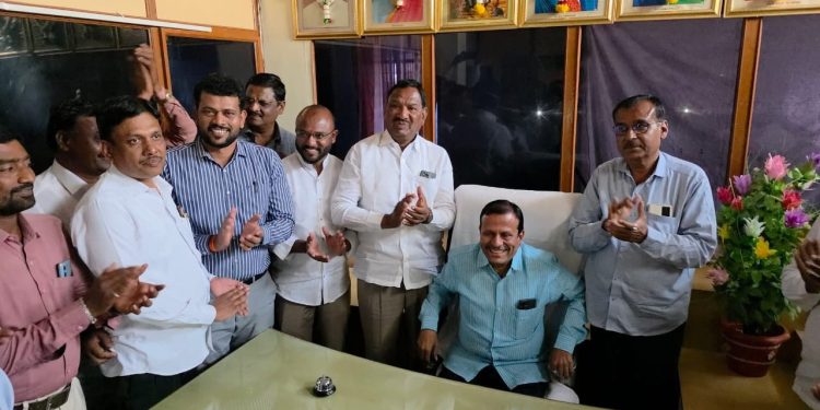 इंदापूरमध्ये नगराध्यक्ष भरत शहा यांनी पदभार स्वीकारला!