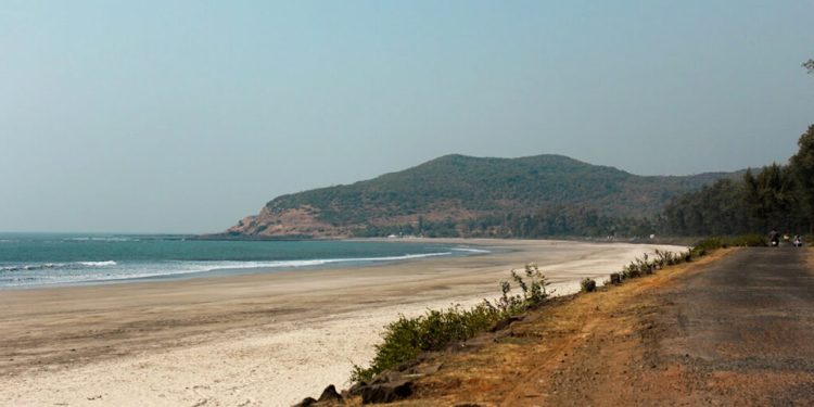 रायगडमध्ये भूत उतरवण्याच्या नावाखाली अल्पवयीन मुलीवर अत्याचार!